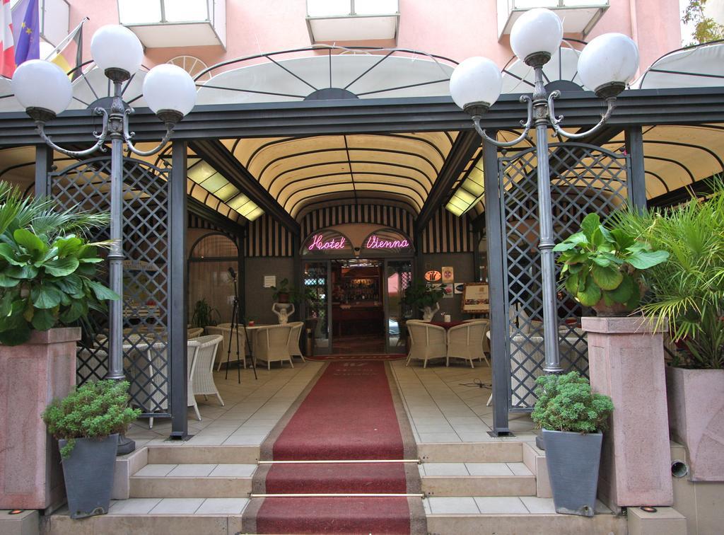 Hotel Vienna Ostenda E Ristorante Il Danubio Rimini Exterior foto
